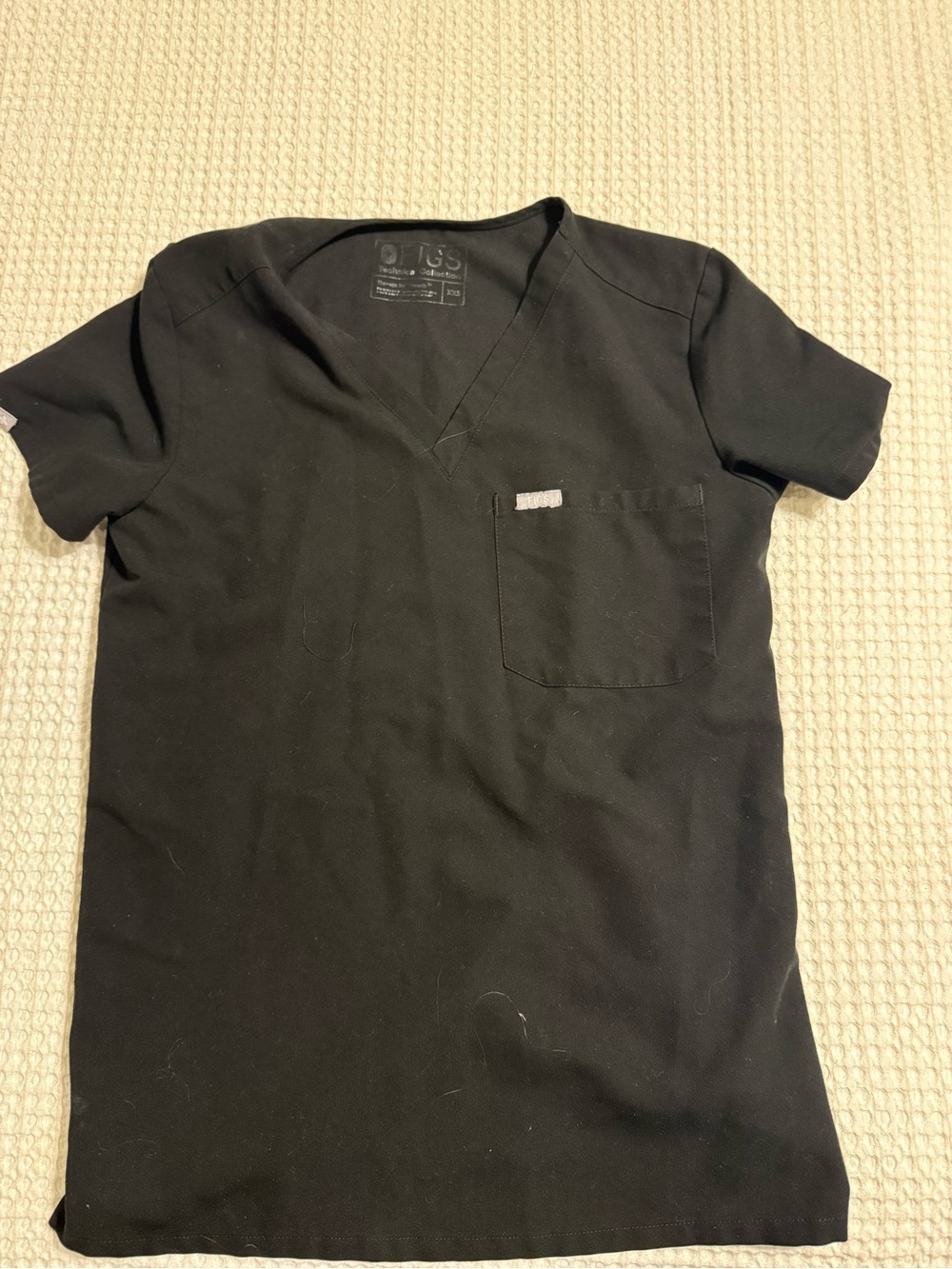 Figs Women's Black Short Sleeve V-Neck Scrub Top